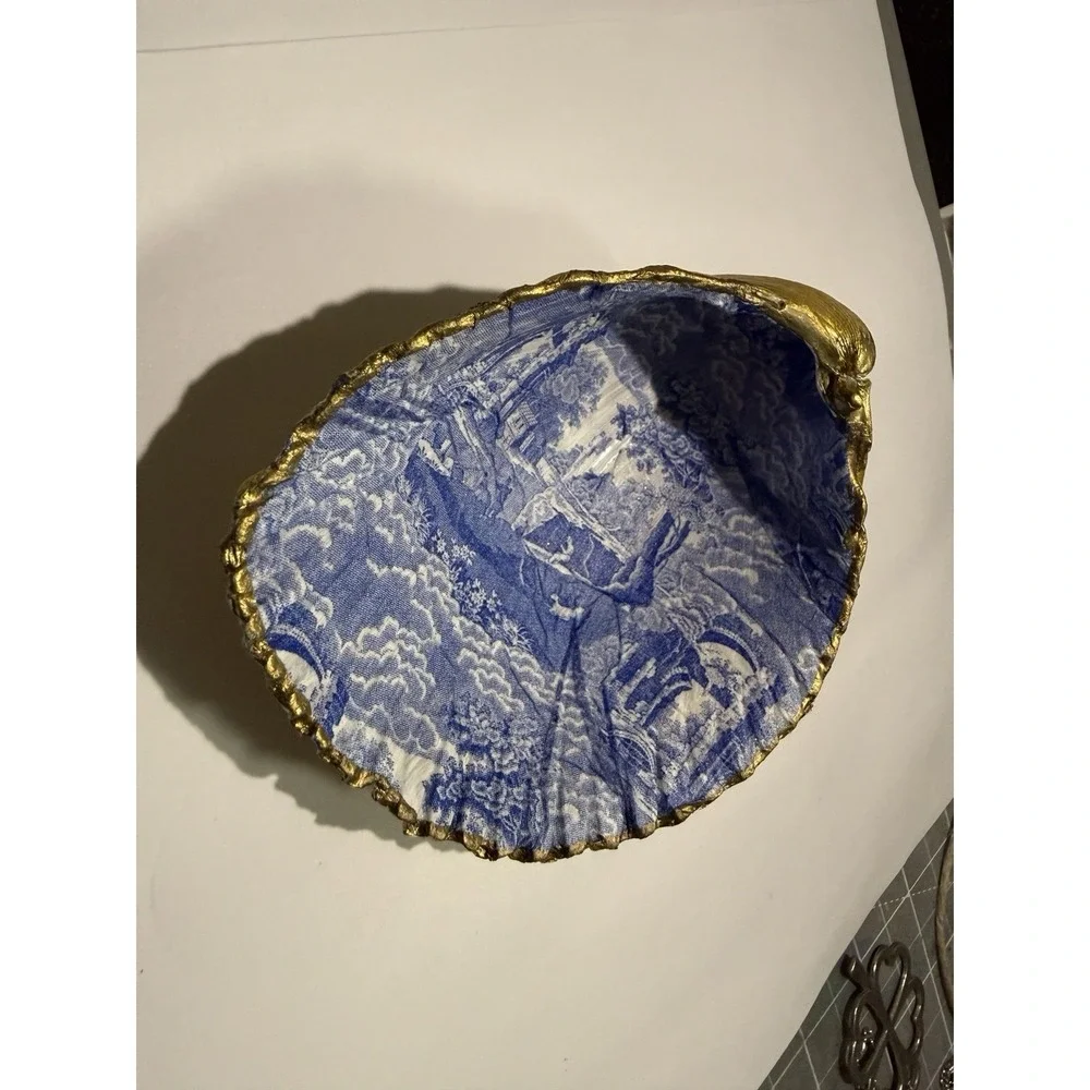 Handmade Trinket Dish On An Atlantic Cockle Sea Shell Decoupaged European Scene‎
